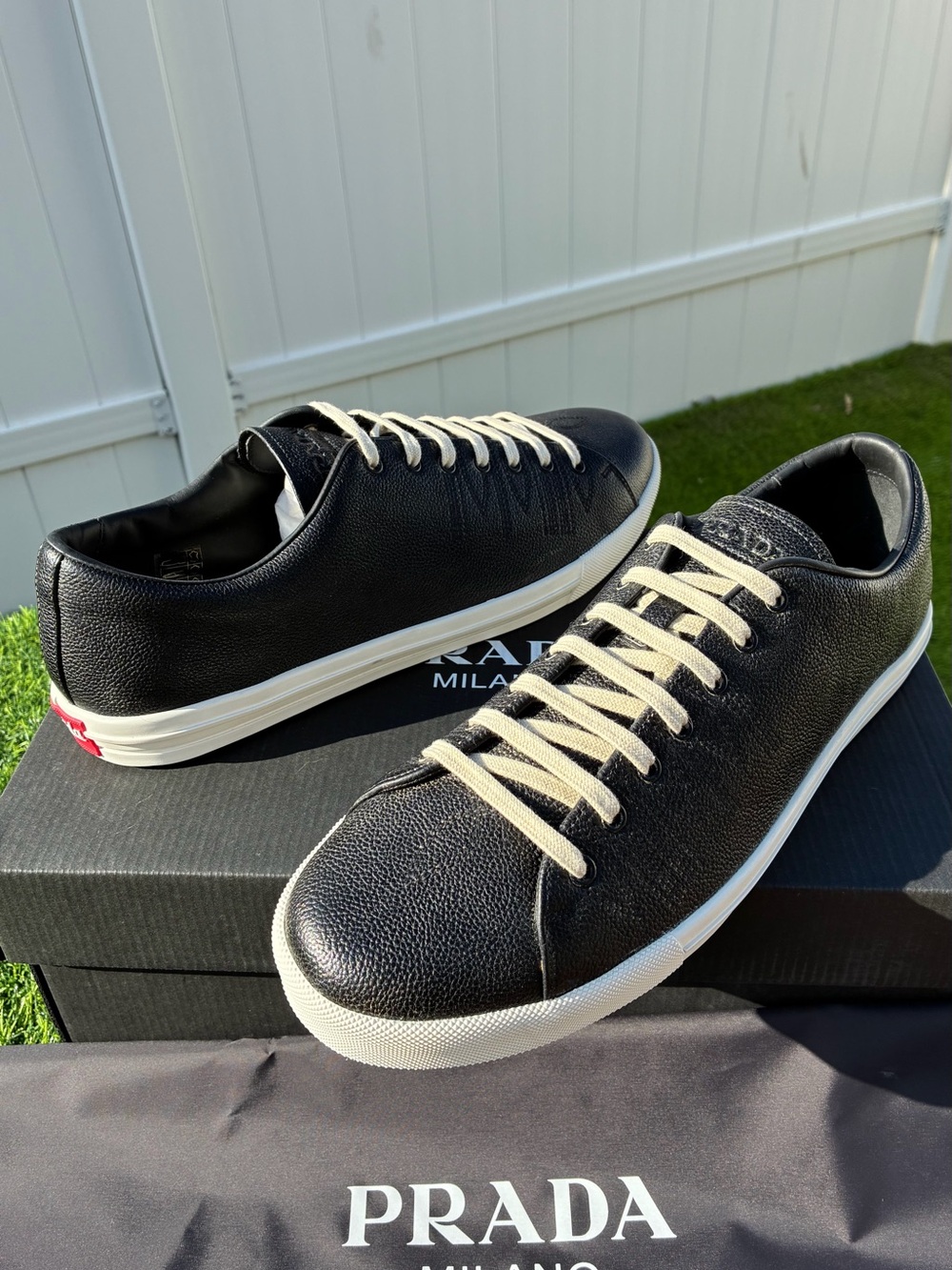 PRADA AGED-EFFECT BLACK PEBBLED LEATHER LOW-TOP SNEAKERS LOGO SZ US 11 UK 10 NEW